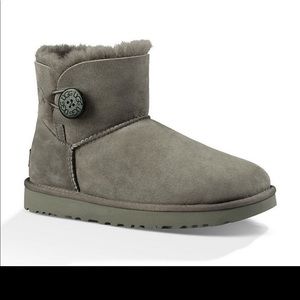 These are in used good condition mini bailey